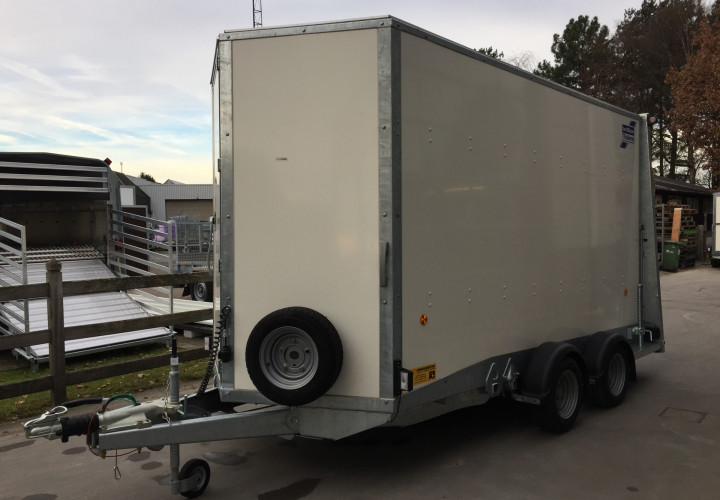 Gesloten aanhangwagen Ifor Williams Boxvan 126